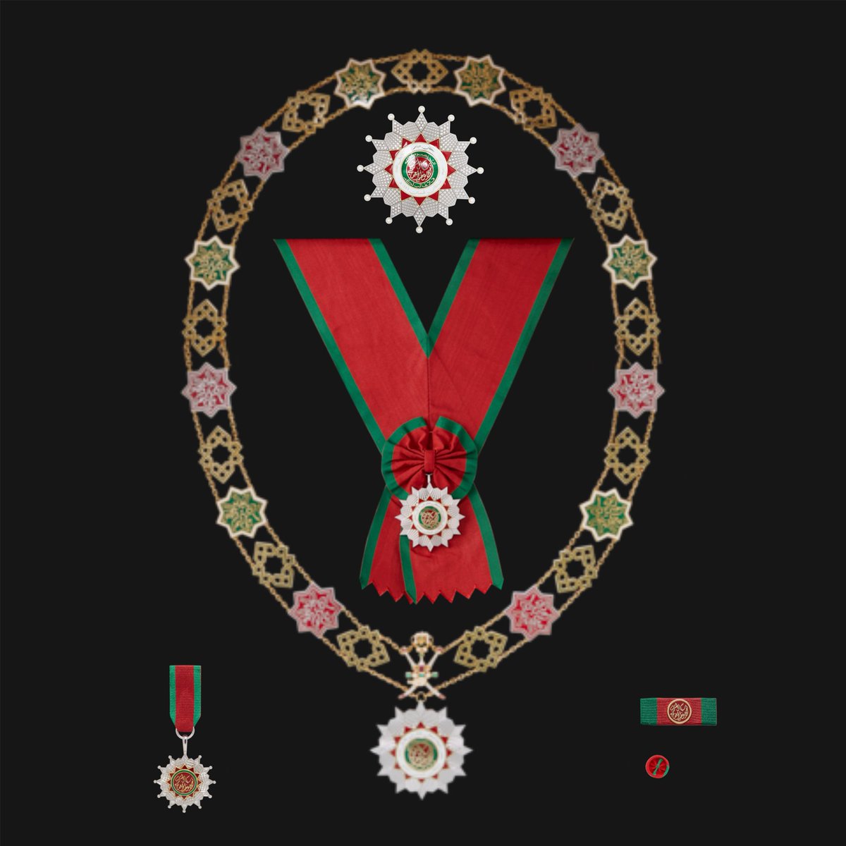 يُبــــاركها البهـــاء إذَا أَطَـلتْ
                كأنَّ الله لم يخلق سواها

وإِن وقفت تزيد الشمس نورًا
            ويخجل مِن محياها سناها

تبــــاركت الْجَلِيلَة كــل حينٍ 
            وما تَعِبَت عيونٌ فِي حماها
.
.
• يسرّنا أن نرفع إلى #السيدة_الجليلة حرم حضرةِ صاحبِ