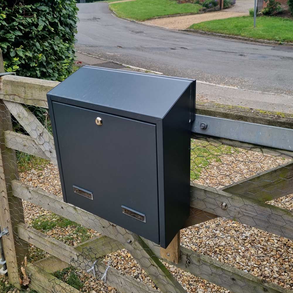 Letterbox4You's tweet image. Our gate-mounted and fence-mounted letterboxes are trusted by UK gate installers for years. Durable, European-made and built for everyday use. A reliable choice for any gate project.

Tags: #Letterbox4you #GateInstallers #GateDesign #PostBoxesUK