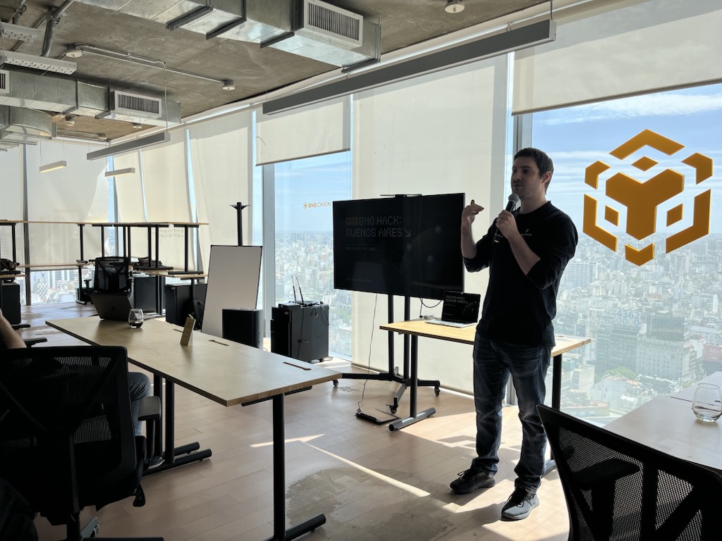 Almost time to announce the top projects who will be pitching to be selected amongst the top 3 projects and advance to Demo Night later today 👀