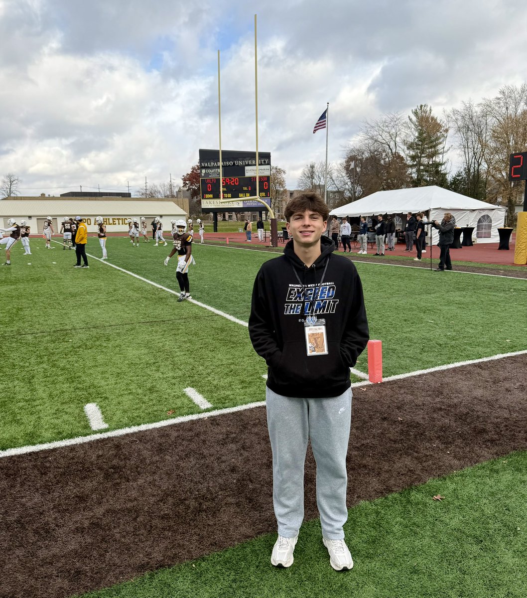 Thank you <a href="/Coach_Graves7/">Coach Graves</a> and @ValpoUfootball for the great Gameday experience. Huge come from behind OT win! 
🟡🟤🏈. #Fight_VU

@coachwaddle 
@waukeshawestfb @mj_nfldraft @travisbound <a href="/NCAA_FCS/">NCAA FCS Football</a> @PFLnews