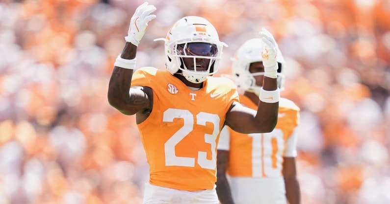 Volquest_On3's tweet photo. JUST IN: Boo Carter dismissed from Tennessee Football team

🔗https://t.co/JCH5QecH2N https://t.co/0ddYvAb4Bm
