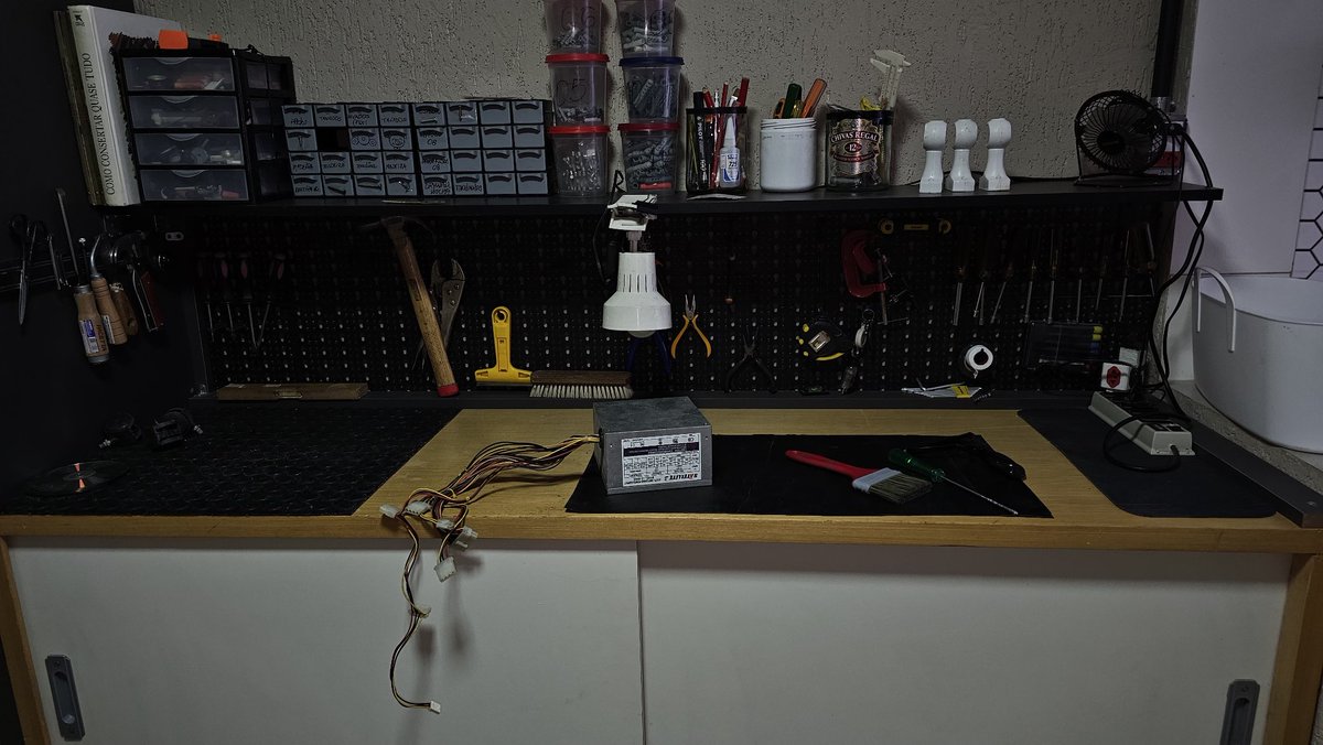 tercio_miranda's tweet image. I have an external heavy duty bench, no more dust inside the lab!