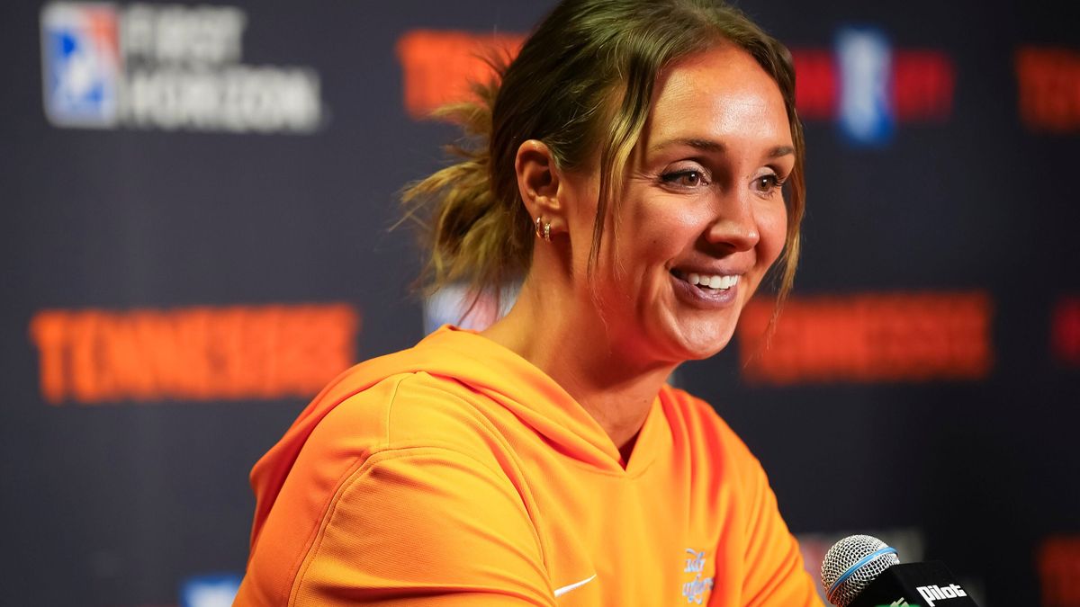 Kim Caldwell details Lady Vols signing two 2026 basketball prospects volswire.usatoday.com/story/sports/c…