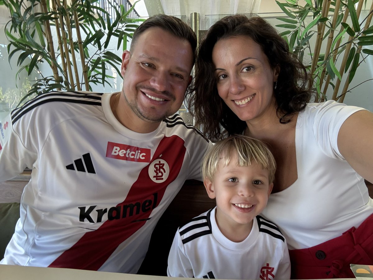 SearchDecoder's tweet image. #Łodzianie Reprezentacja Łodzi z delegacja na patriotycznym grillu niepodlegolsci Poloni w Miami @LKS_Lodz #ŁKSŁódź #polonia #miami