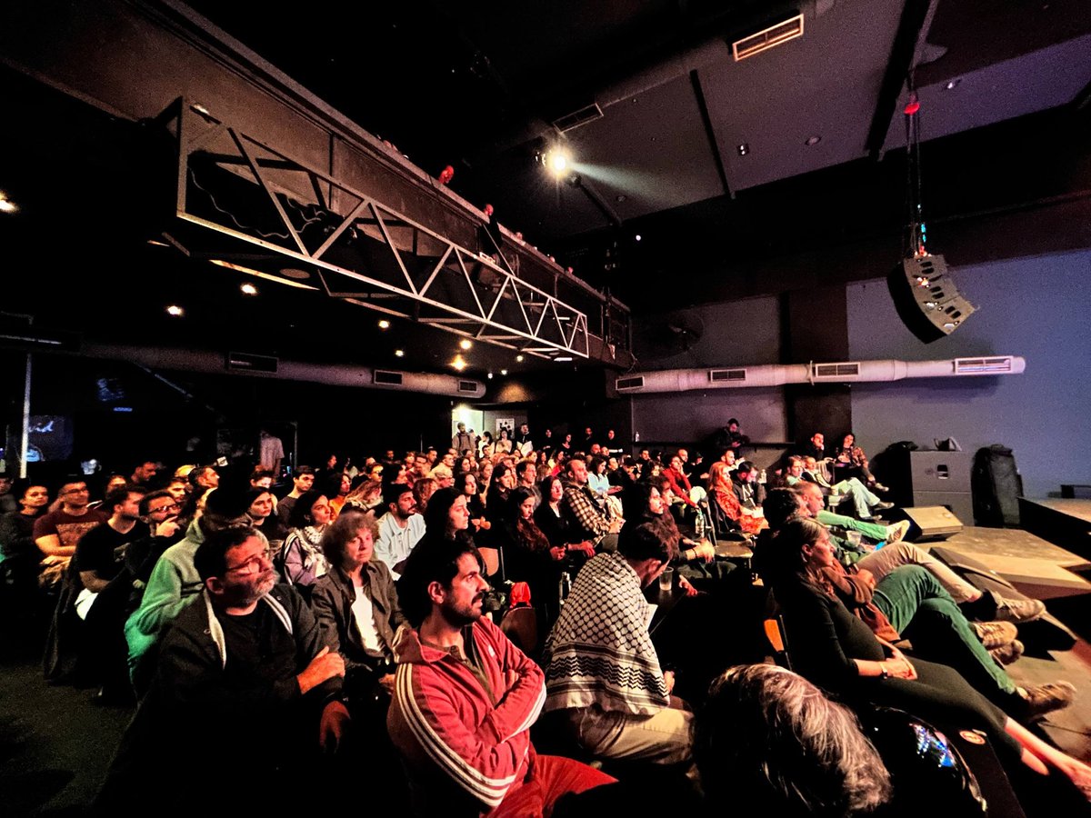 Η εκδήλωση για την #Παλαιστίνη συνεχίζεται.
Σας ευχαριστούμε για τη στήριξη 
Την παρακολουθείτε ολόκληρη εδώ:
jacobin.gr/gia-mia-ariste…