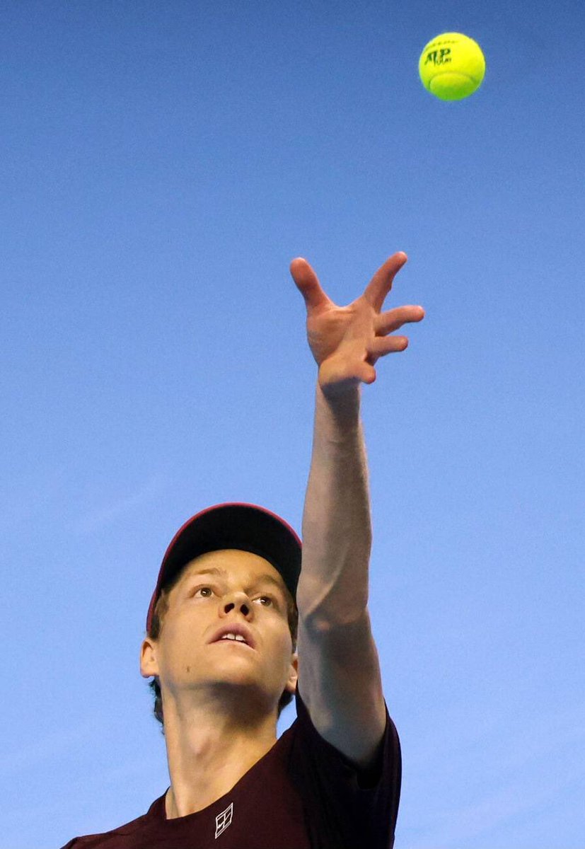 Nobody plays the important points like Jannik #Sinner.