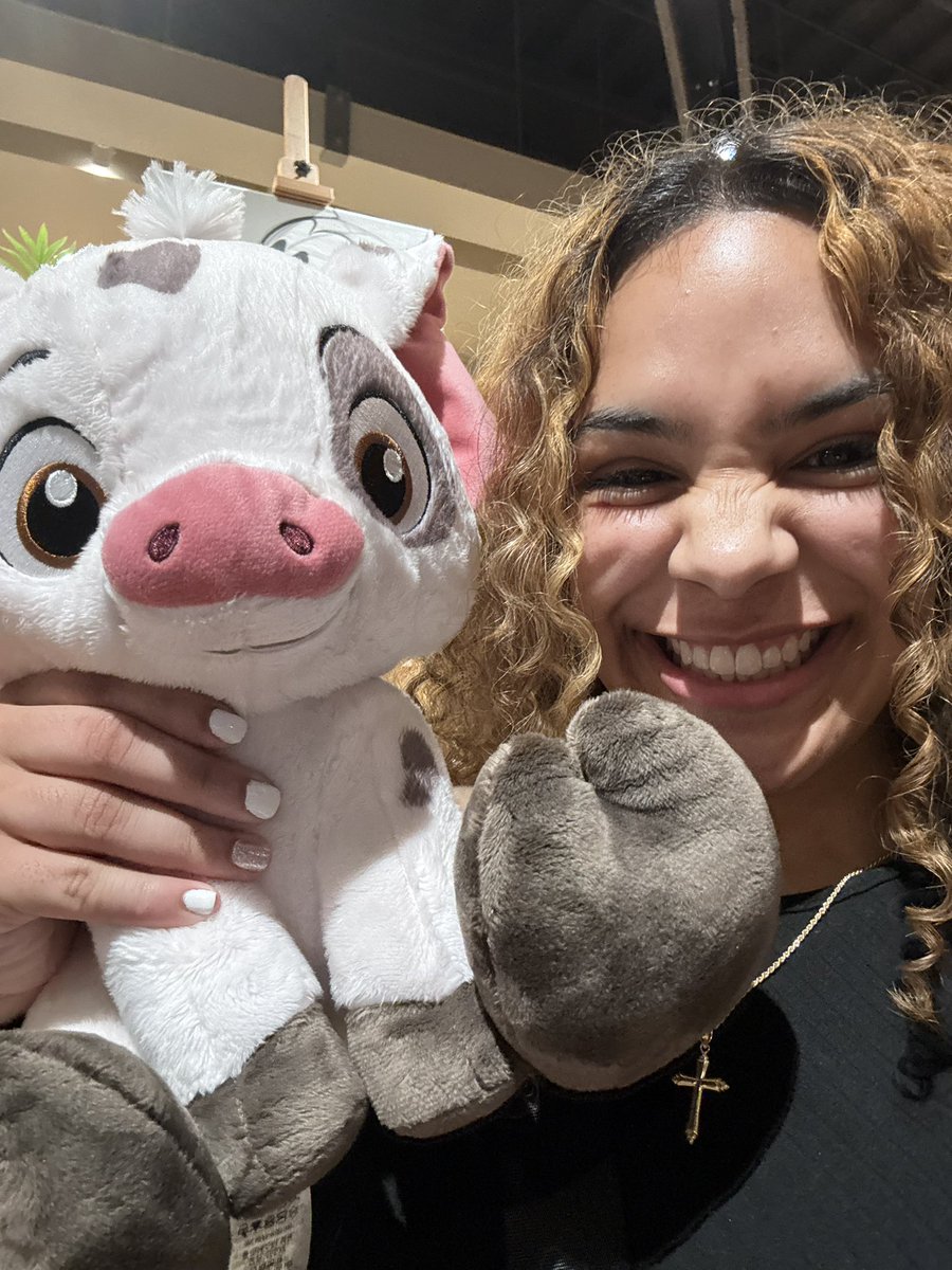 Happy Birthday <a href="/lilskydiggy4/">McKenzie Graves</a>