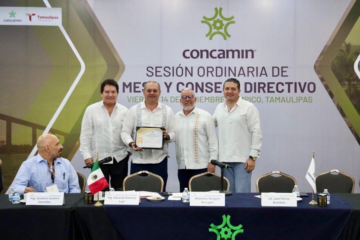 RobertoMaciasQ_'s tweet photo. Muy honrado de ser nombrado Coordinador Regional del Estado por @AMalagonB Presidente de @CONCAMIN y @EduardoRmzLeal, Secretario General.

Gracias por la confianza. 🙏 Seguimos trabajando para fortalecer la industria en nuestra región.

@robertomaciasq https://t.co/qUpEU2lmD9