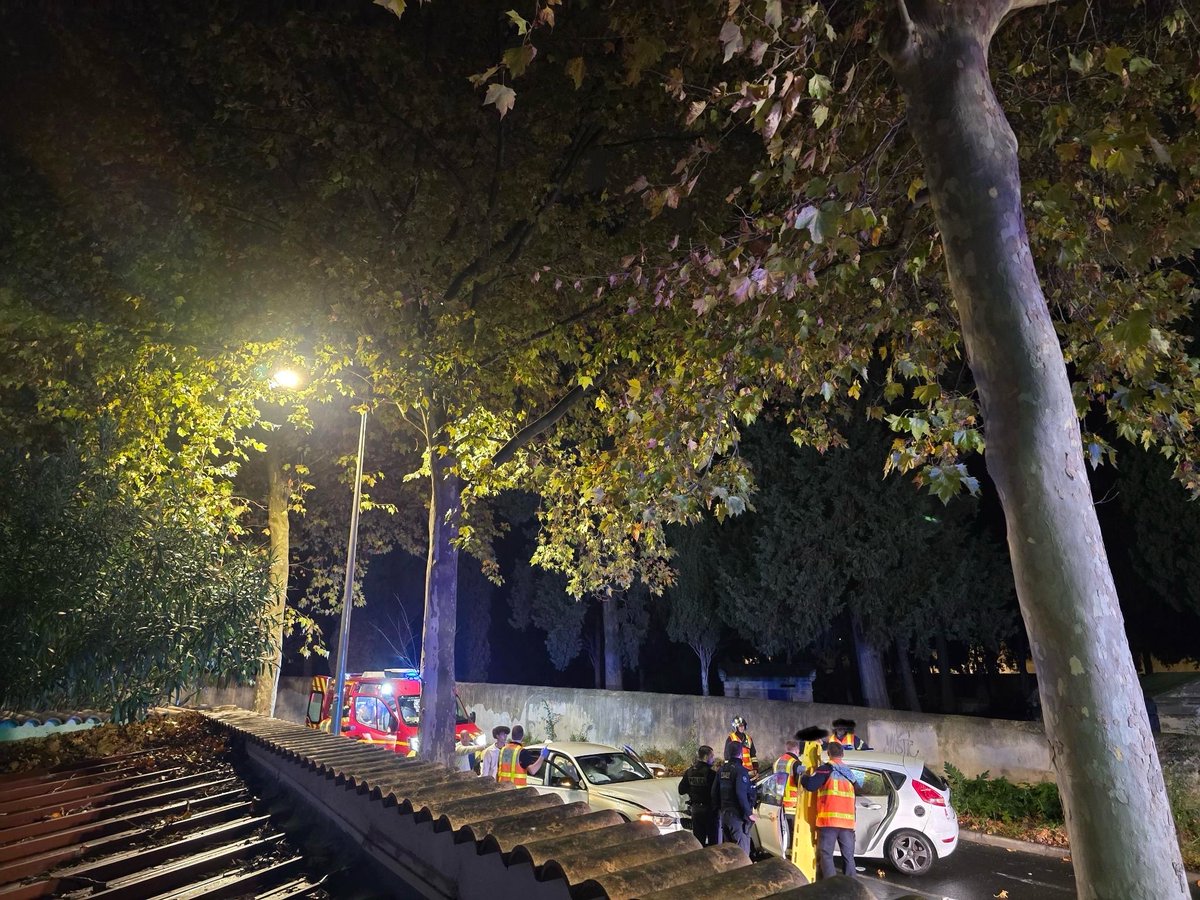 Nous aussi, on a participé à la ville en Lumière de Montpellier : cette nuit à 1h15 accident sur le bd  D’orient , 💥💥 des gyrophares 🚨 un bd  coupé 
<a href="/MDelafosse/">Michaël Delafosse - Maire de Montpellier</a> L’urgence est toujours là …
<a href="/Prefet34/">Préfète de l'Hérault 🇫🇷</a> 
<a href="/Midilibre/">Midi Libre</a> <a href="/infoccitanie/">InfOccitanie</a> <a href="/GazettedeMtp/">Gazette Live Montpellier</a> <a href="/myMetropolitain/">MÉTROPOLITAIN</a>
