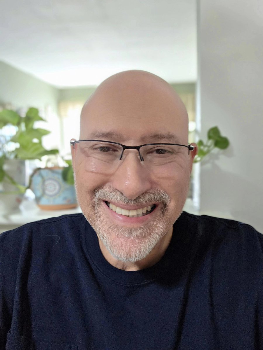 scotjs's tweet image. Sunday smile. 3 mile walk followed by quiet coffee and breakfast. Have some work to get ahead for the week, then family dinner out for my daughters birthday. How are you doing? What&apos;s making you smile today?