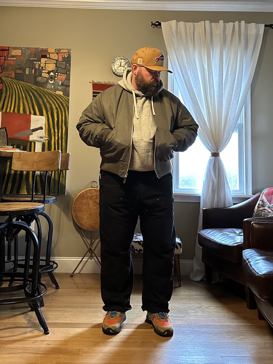 DavidLaneDesign's tweet image. I am definitely not a sneaker head, but these @newbalance collabs with Action Bronson are just fantastic. #gobills