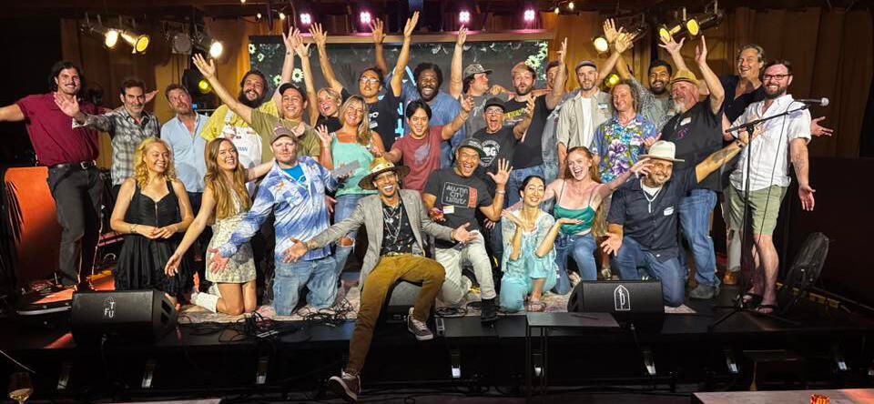 atxmusicians's tweet photo. Austinโs music community needs you. Donate today and help us support 6,000+ local musicians. ๐ธ๐
๐ https://t.co/xUj4I6pqOW
#ATXMusic #GivingTuesday https://t.co/jRJCaL9A5l