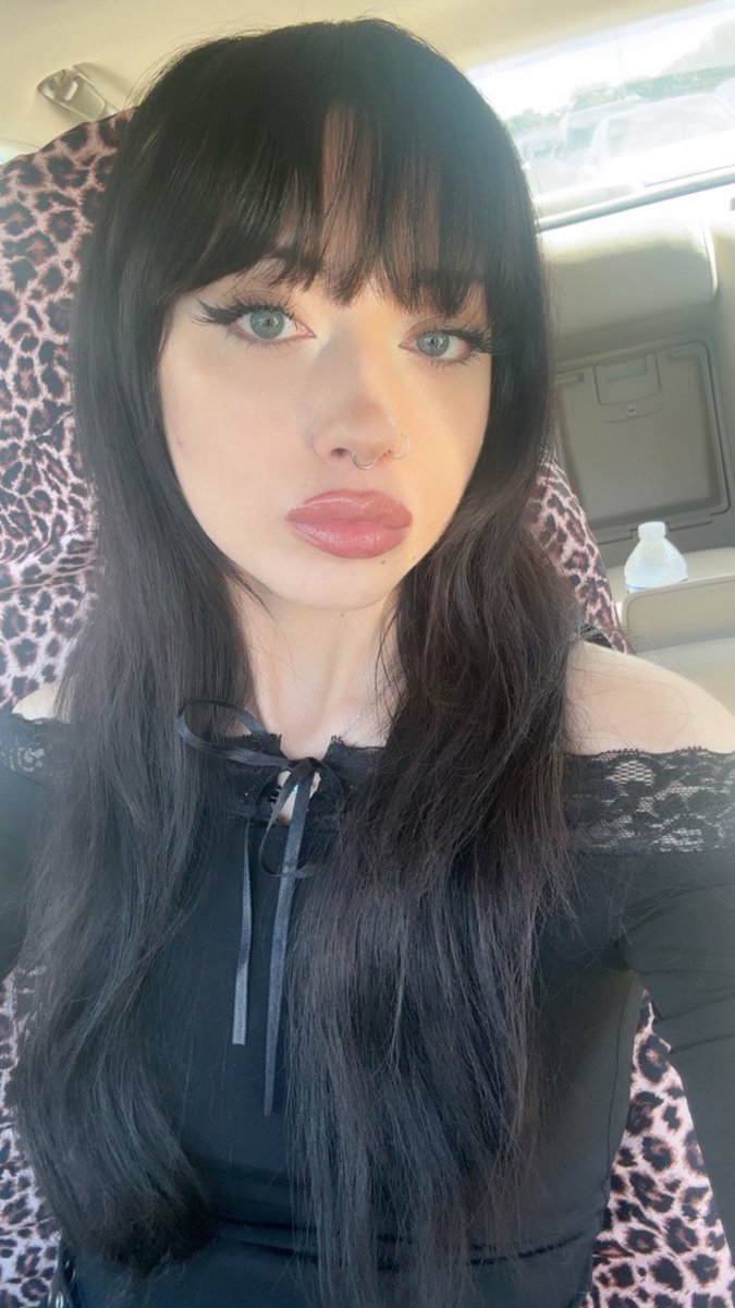 chelcatastr0phe's tweet image. Me #yesterday