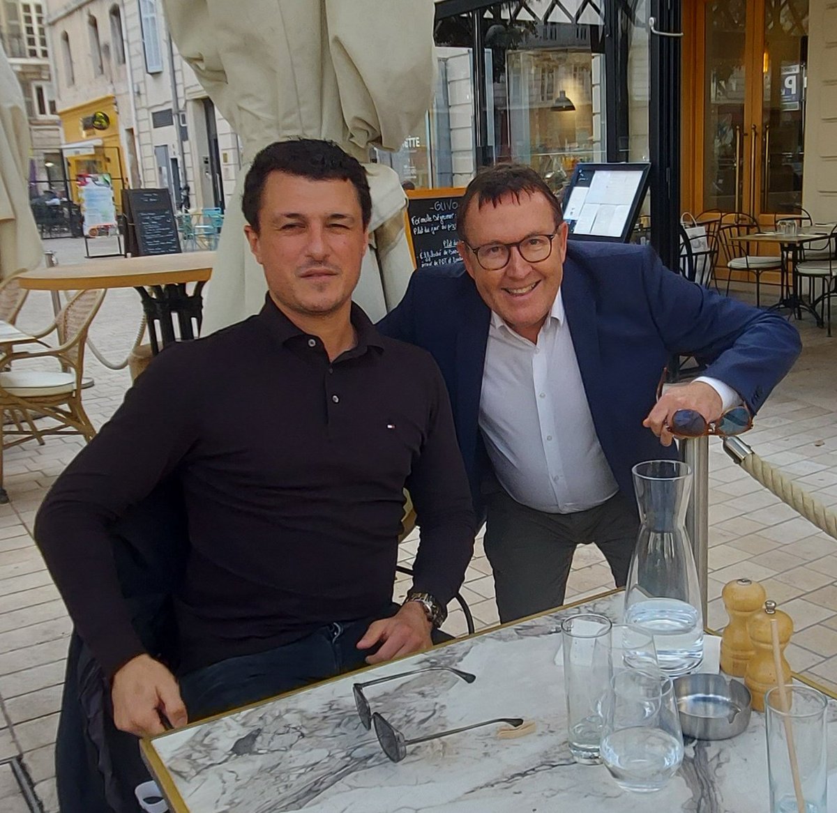 JATarelli's tweet photo. Total soutien à mon ami @DiardEric (député honoraire de la 12ème circonscription des Bouches-du-Rhône), notre ancienne circonscription.
Un homme de terrain qui est enraciné dans sa commune de la Côte Bleue depuis longtemps.
Proximité, engagement et ancrage local. 
Forza Éric !
👔 https://t.co/5ukKmUIXlY