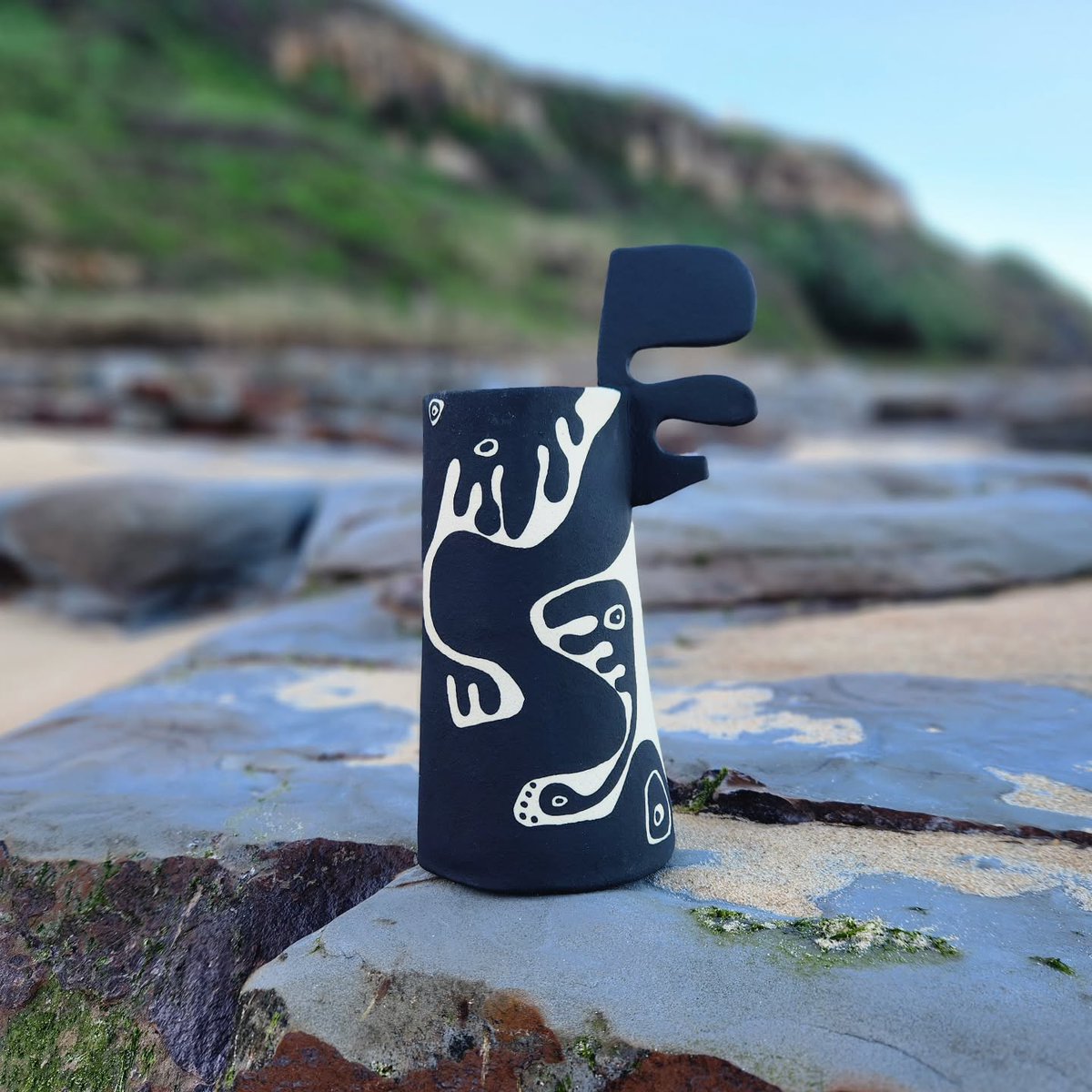 allimore_'s tweet image. Curated &amp;amp; Hand-built stoneware sculptural vessel. #abstractdesign #monochromedesign