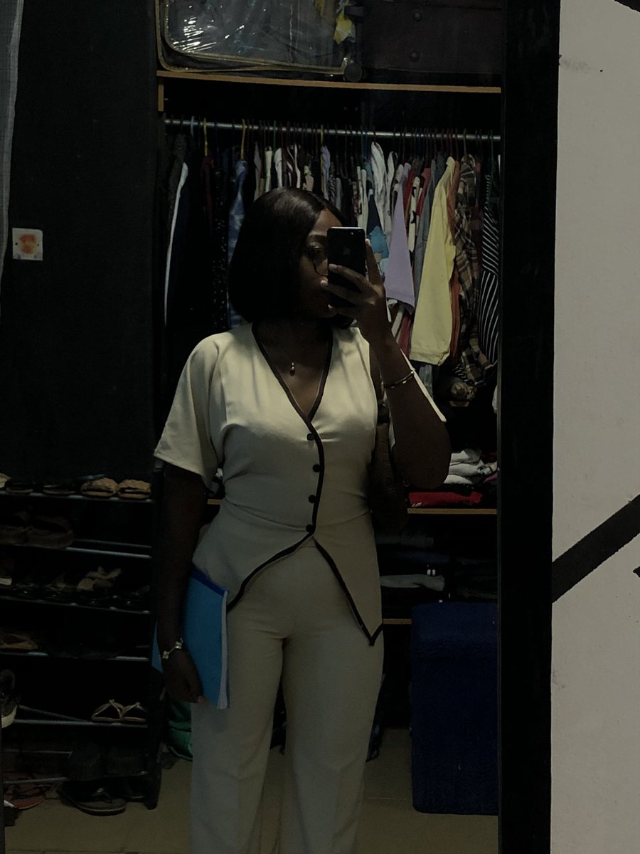 Soft_DML's tweet image. Examiner:tell me about your work
Me: sir I made this two piece I’m wearing 😂❤️