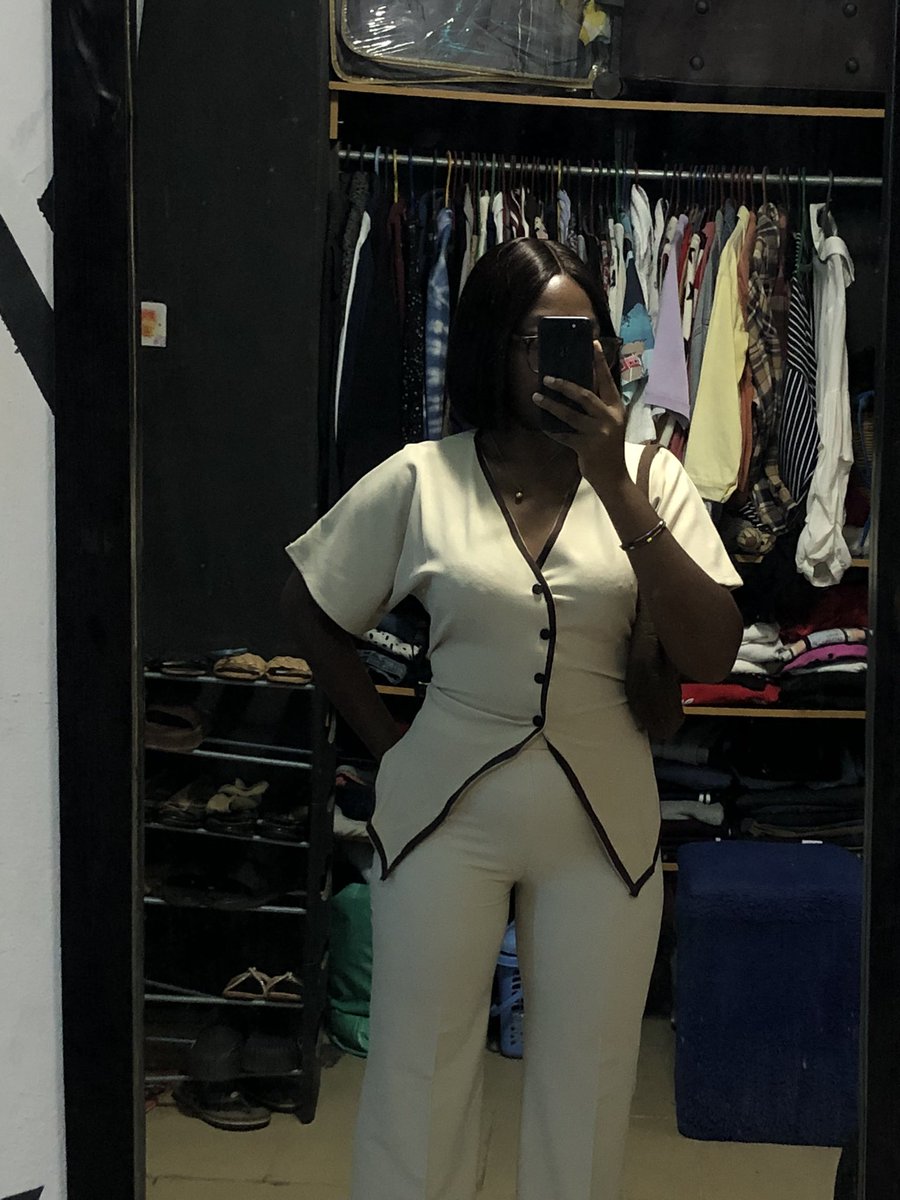 Soft_DML's tweet image. Examiner:tell me about your work
Me: sir I made this two piece I’m wearing 😂❤️