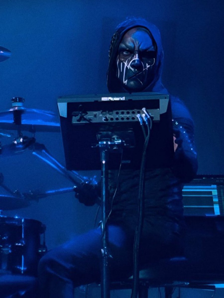 VICE0FEDEN's tweet image. Happy trans awareness week to ii token.