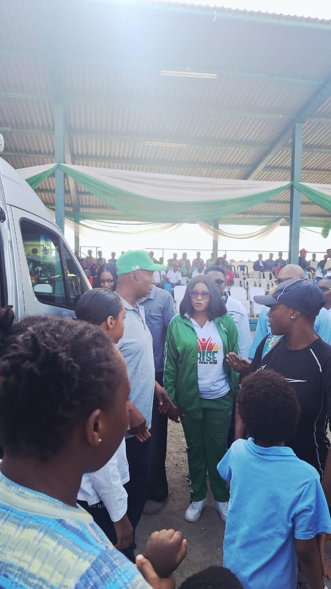 Wizdo129's tweet photo. AKWA IBOM REPS WIN SENATE PRESIDENT’S FEMALE U-18 FOOTBALL TROPHY
…ESSIEN UDIM STARS LOSE IN MALE CATEGORY 

Akwa Ibom State has recorded another first far away in the federal capital territory. https://t.co/98UgM4k775