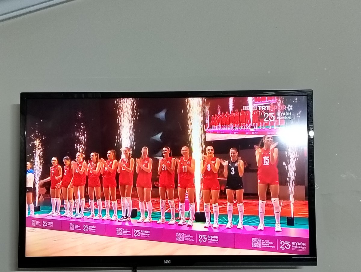 Hiç bir bedevi set alamadı.. ŞAMPİYON KIZLAR.. ✌