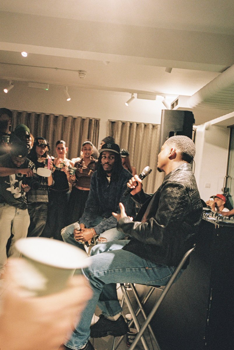 ramboistalking tweet media