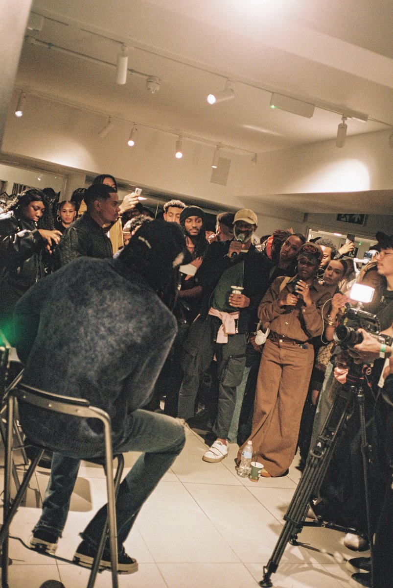 ramboistalking tweet media