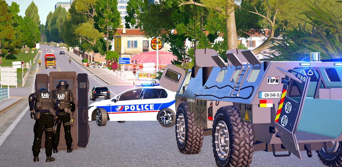 [Recap de la Semaine]

Présence de l'ERI sur le péage de la 2x2 afin de lutter 
contre les excès de vitesse.
Contrôle Routier afin de s'assurer de la validité des documents.
Intervention du RAID et des services de déminages suite à une voiture piégé.