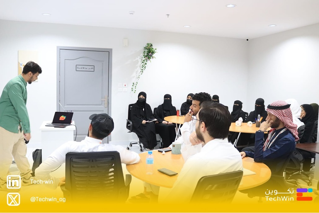 TechWin_og's tweet image. &quot;ما أفسد كثيرهُ فقليلهُ حرام&quot;
عبارةٌ كانت مدخلاً لعالمٍ عميق
خُضنا غماره مع المهندس عبد العزيز باحميد
حيث أقام لنا ورشة عمل بعنوان &quot;Software Optimization&quot; 
تطرق فيها عن الأداء في الأنظمة البرمجية الحديثة، وبيّن لنا كيف أن الأمور البسيطة الخاطئة قد تُحدث فارقاً على المدى البعيد 📈