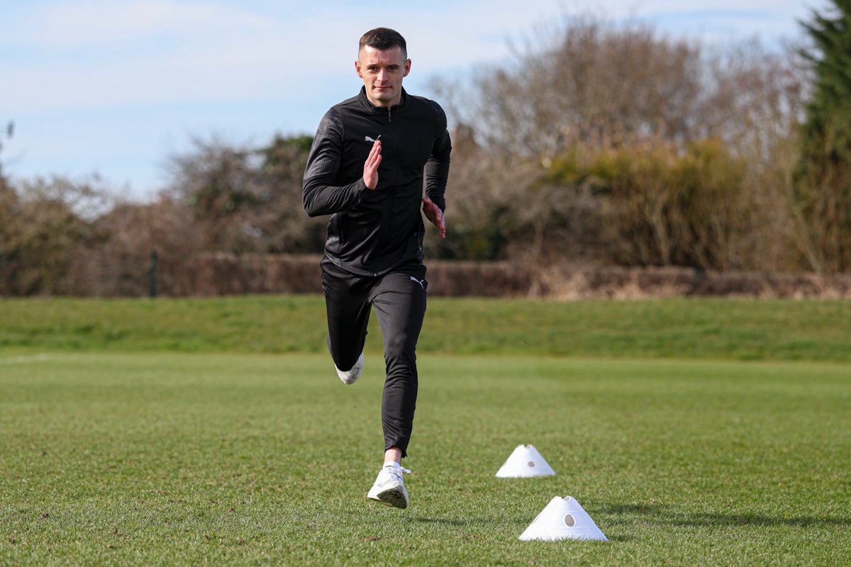 TheRefStop's tweet image. 🔥 Bundle Up &amp;amp; Save Big! 🔥

Our PUMA Training Kit Bundles are built for comfort, performance, and value 💪

Whether you need the T-shirt, Pants, Mid layer, or the Full 5-piece bundle, we’ve got you covered with multiple Training bundles!👏

🛍️ Shop Now: ow.ly/4Vcb50Xr4Mc