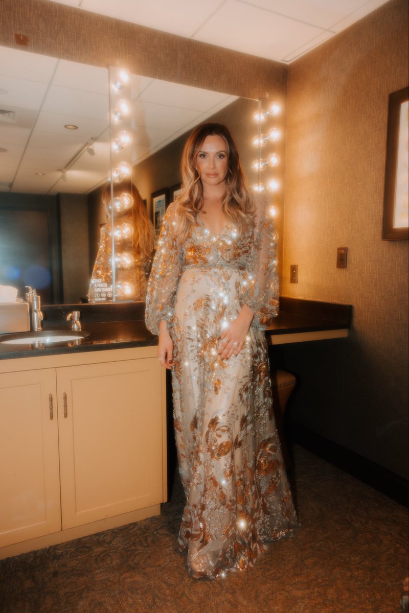 Carly Pearce tweet media