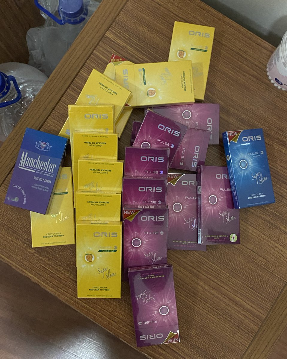 feministcorba's tweet photo. arkadasları tarafından sevilmeyi bir süre daha garanti altına alan o kız https://t.co/FfStz0nT0k