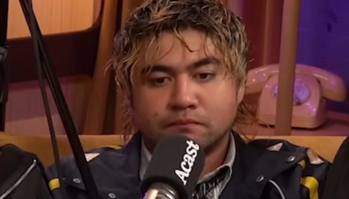 Arneilovescalum's tweet photo. Just calum being calum during interviews https://t.co/CuaUIa1vN9