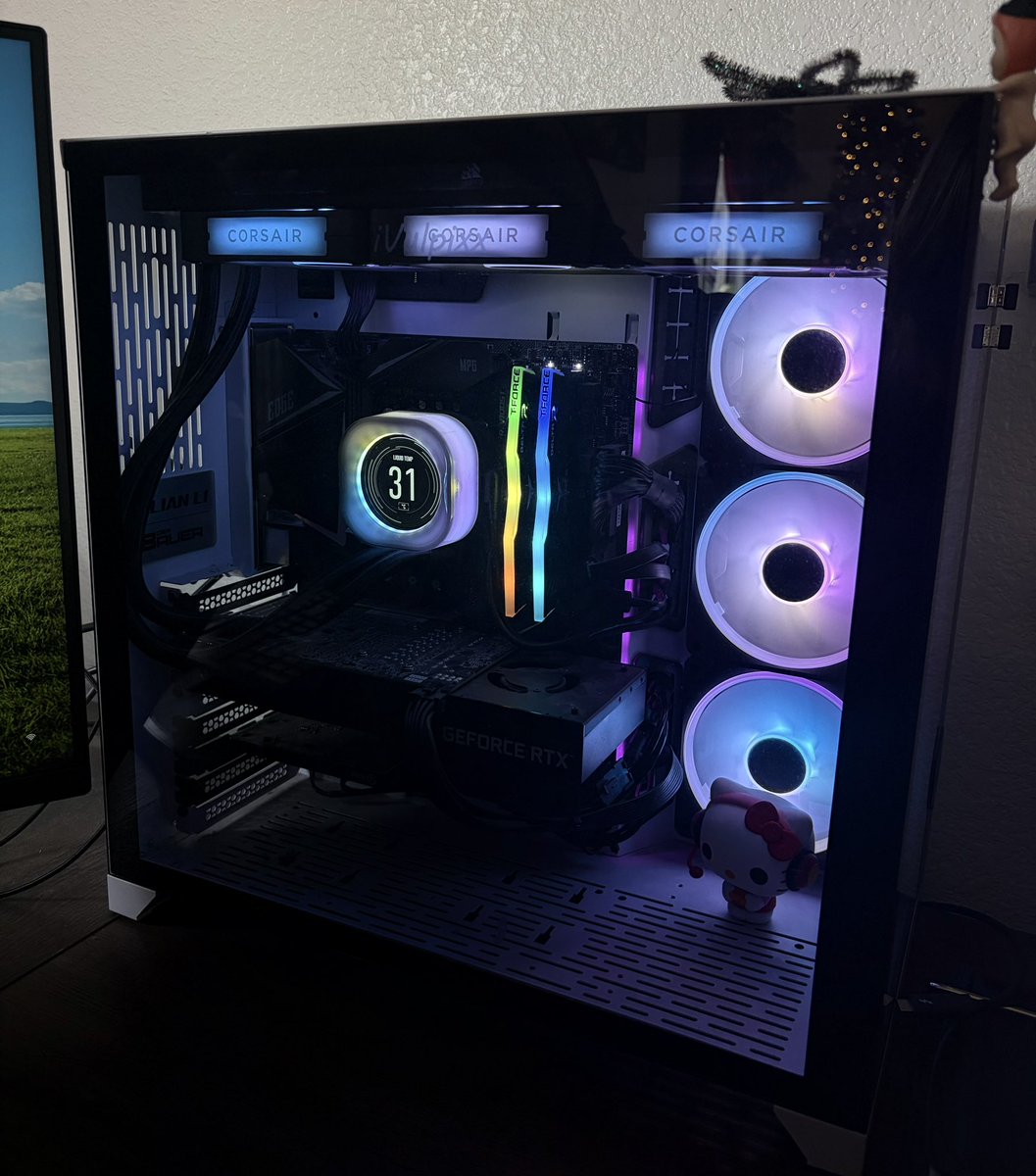 iVulpixx's tweet photo. this is my steam box https://t.co/zhAHuWMyor
