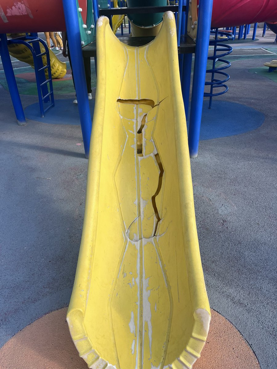 RiffOSaurius tweet media