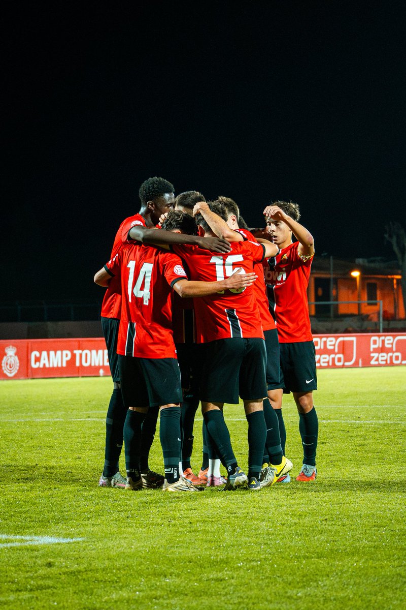 Victòria 3-0 del #JuvenilDH 🆚 <a href="/SantCugatFC/">Sant Cugat FC</a> ❤️🖤