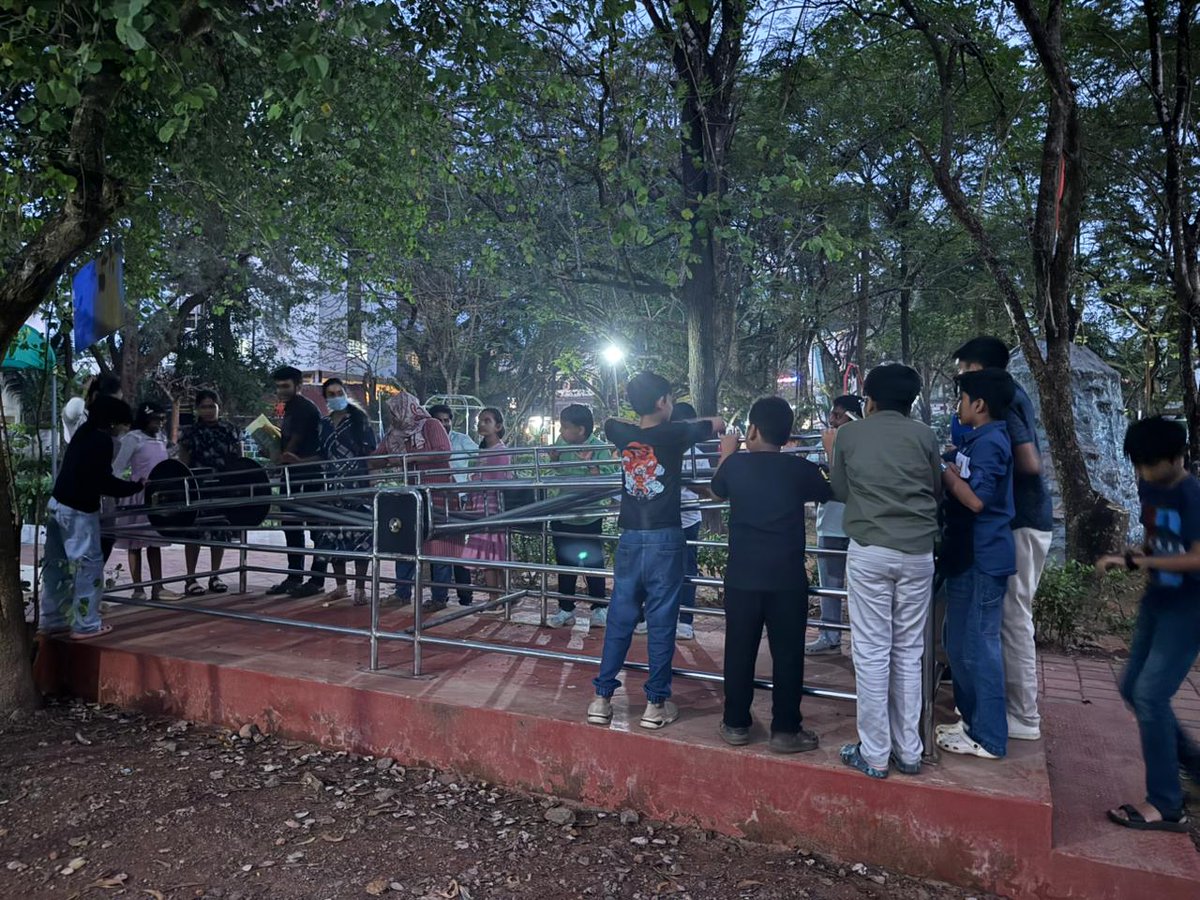 rscpcalicut's tweet image. 🌟 SciKids – Children’s Day Special! 🌟
Held on Nov 15, 2025 (2:30 pm onwards) at RSCP Calicut, the event brought together 22 excited kids for an afternoon of hands-on science fun!
A thrilling day filled with curiosity, learning &amp;amp; wonder! ✨
#SciKids #ChildrensDay #ScienceForAll