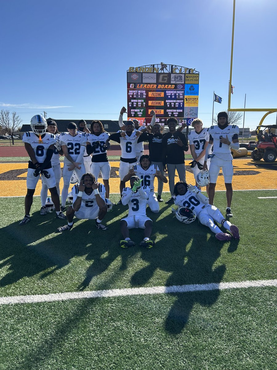6’4 DB 𝕄.𝕁𝕠𝕙𝕟𝕤𝕠𝕟 tweet media