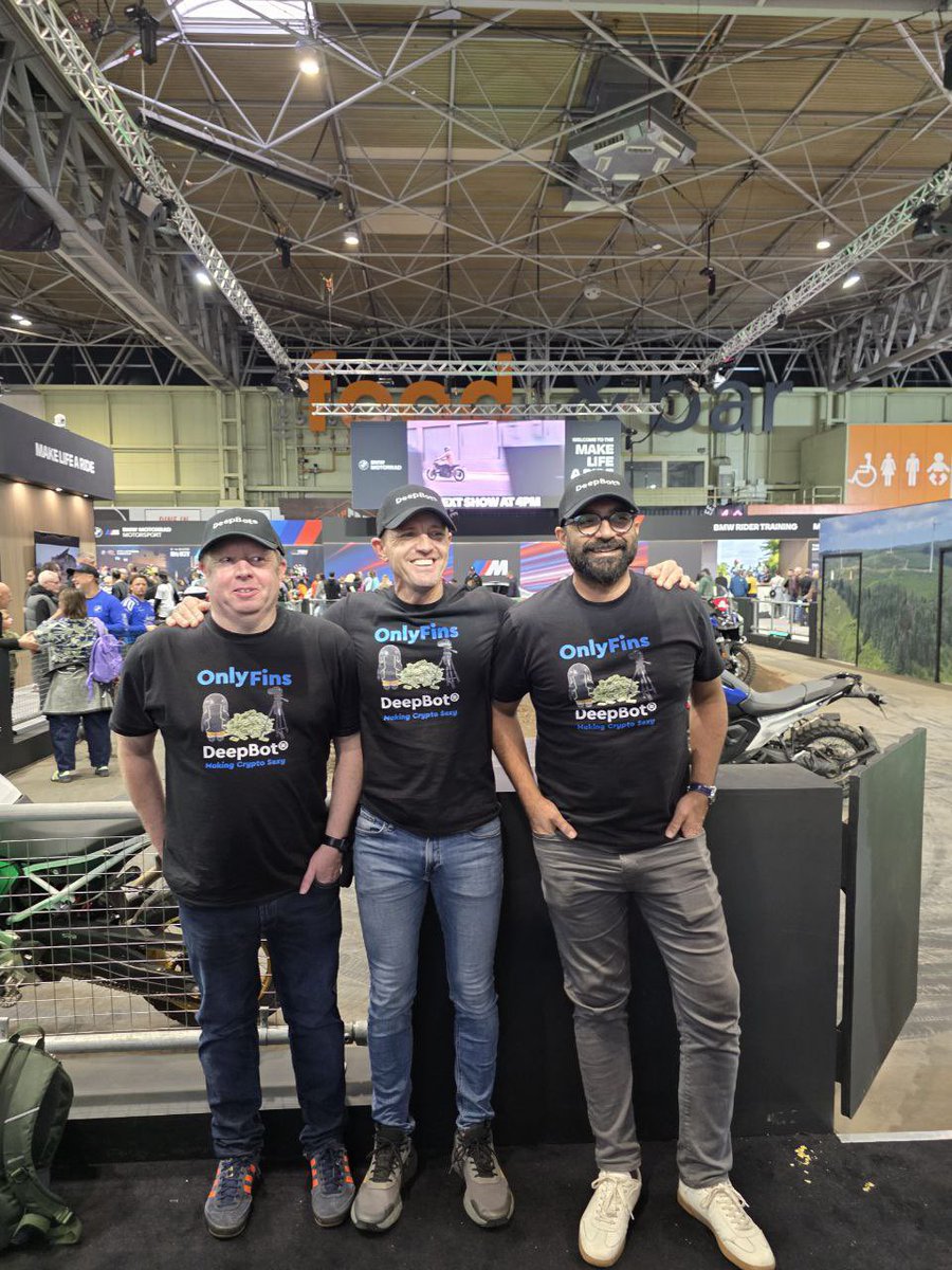 DeepBot_'s tweet image. DeepBot team representing at NEC Birmingham today!

#DeepBotPRO #Worth49