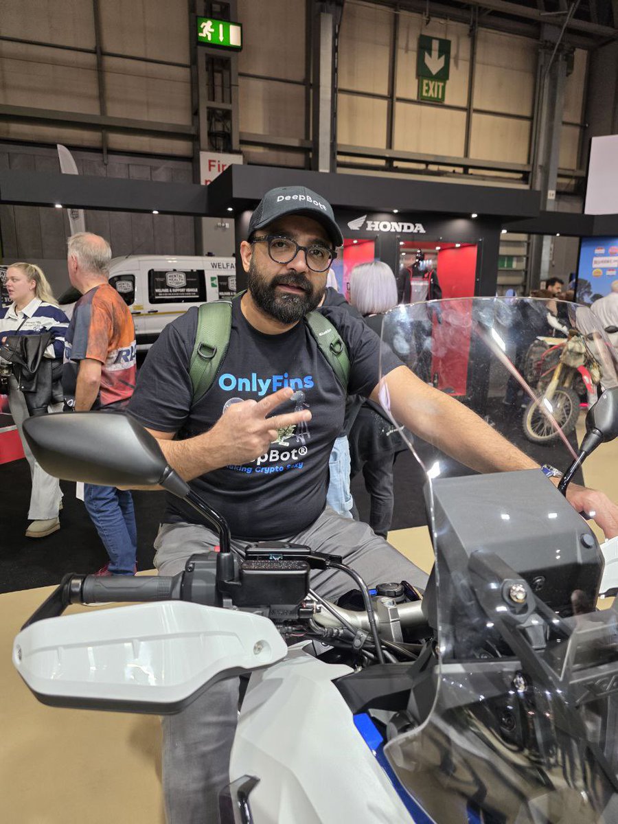 DeepBot_'s tweet image. DeepBot team representing at NEC Birmingham today!

#DeepBotPRO #Worth49