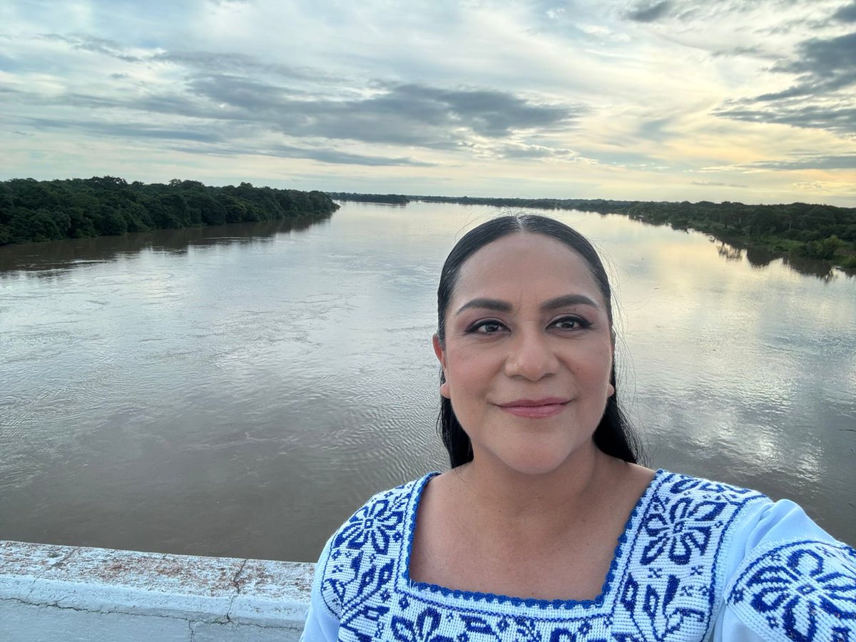 A_MontielR's tweet image. El Río Usumacinta siempre nos recibe con sus aguas y su hermosa naturaleza. Aquí, en Jonuta, #Tabasco, en los límites con #Campeche, el sureste siempre toca el corazón.

#HumanismoMexicano
#PrimeroLosPobres