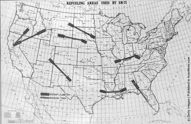 Habubrats71's tweet image. The second cash of an SR-71 was on April 13, 1967, on a nighttime test mission flying over the USA, the #966 stalled. The nose went up, inverted, and broke in half. The fuel started on fire after the ejection seat booster rockets ignited. With only seconds to spare, Butch…