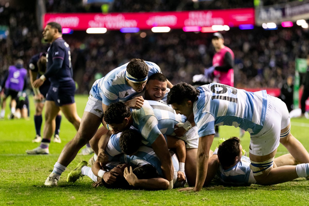 lospumas's tweet image. ¡Todos juntos! ¡Siempre! 🫡