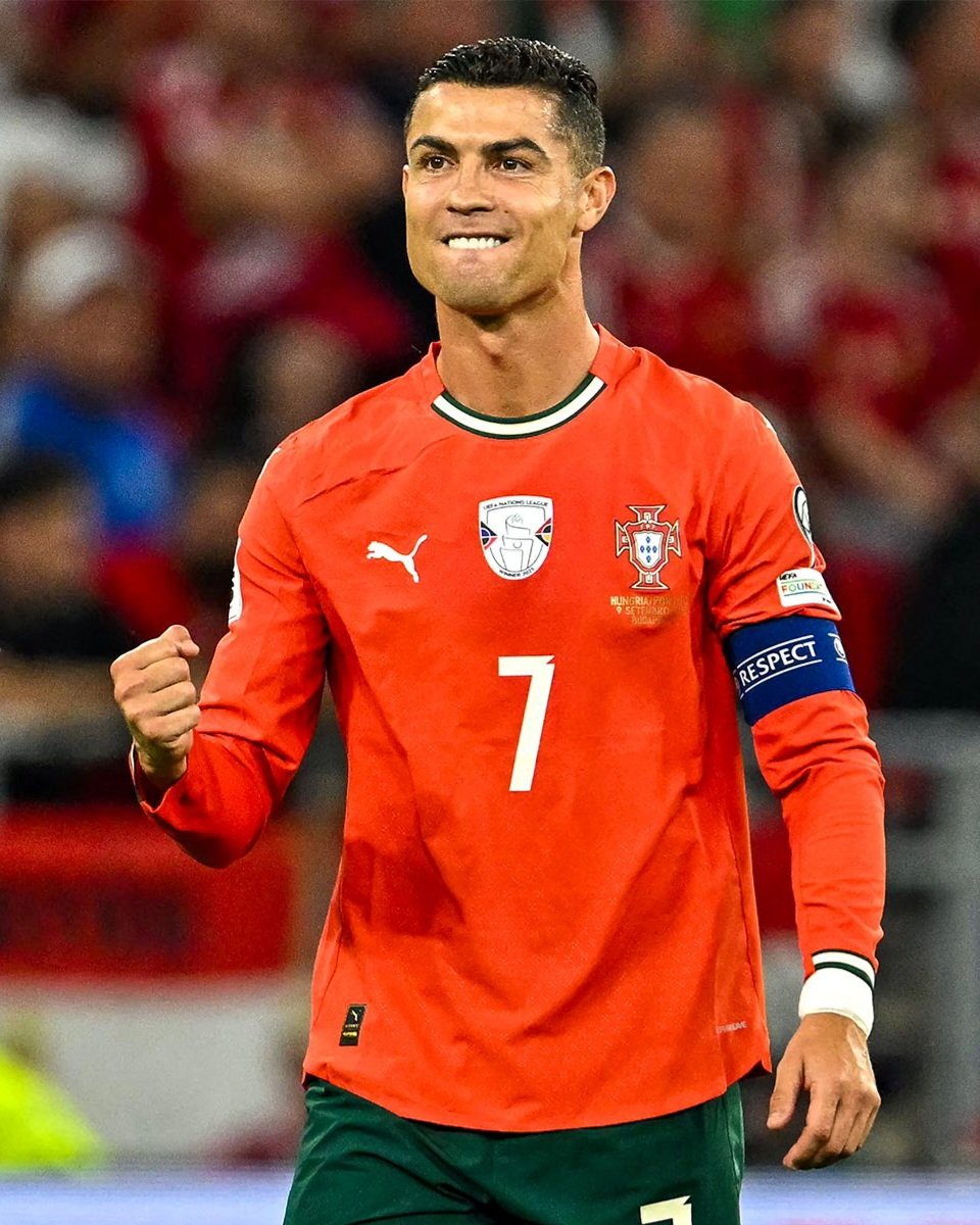 daguitovaldes's tweet image. Tiro un facto y me voy a dormir:

Portugal antes de Cristiano Ronaldo clasificó a TRES (3) Mundiales en 76 años.

Portugal con Cristiano Ronaldo clasificó a SEIS (6) Mundiales en 20 años.

Sin CR7, jugaron 3 de 17.
Con CR7, jugaron 6 de 6.

Buenas noches... 😴