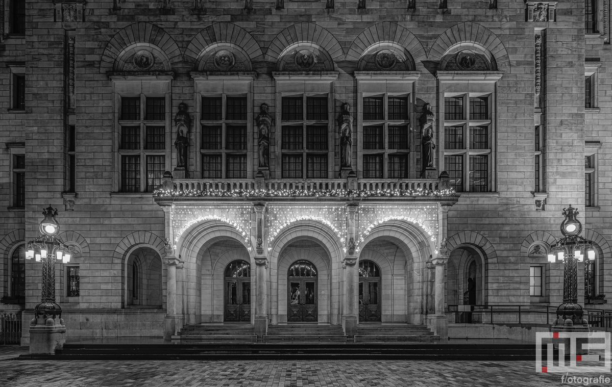 marcvanderstelt's tweet image. Het schitterende stadhuis op de Coolsingel in Rotterdam

#stadhuis #coolsingel #rotterdam #fotografie #photographer #010bynight #rotterdambynight #fotograaf #cityhall #weerfoto #werkaandemuur #picfee #sfeeraandemuur

Meer op: ms-fotografie.nl