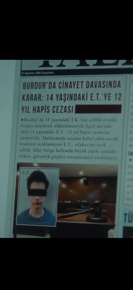 psikologroza's tweet photo. Demiştim daha önce öldüren Nisan o olmasa bile diğer ihtimal Dinçer’in annesi. Çünkü Eşref, omuzundan bıçaklıyor ölme ihtimali düşük bir de boğazından bıçaklamıyor bariz belli. https://t.co/mJGj6ZPIhZ