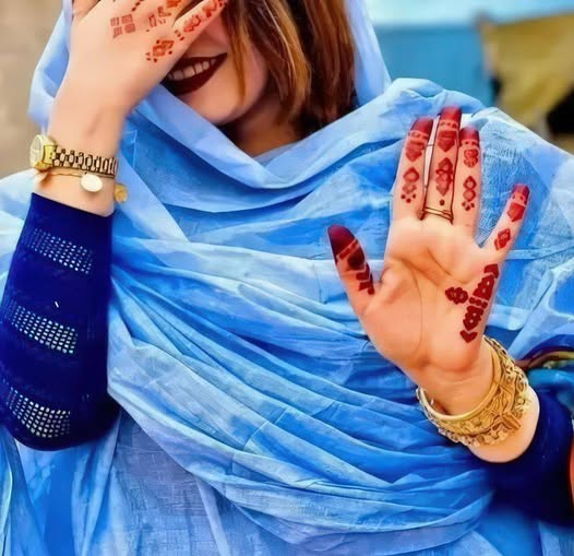 هن نعشق الحنة وجمالها التقليدي الموريتاني❤️