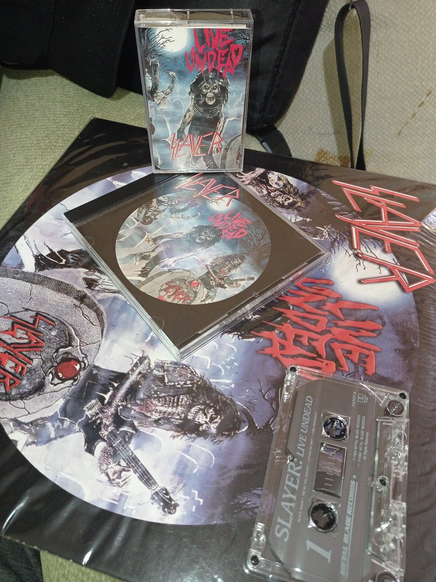 XIBILXIC's tweet photo. Live Undead 🤘😲🤘 Live Undead 🤘😲🤘 Live Undead 🤘😲🤘 Live Undead 🤘😈🤘 @Slayer 🇺🇲 #LiveUndead #CassetteMania #vinylrecords #vinylcommunity https://t.co/BWvpH7f5zZ