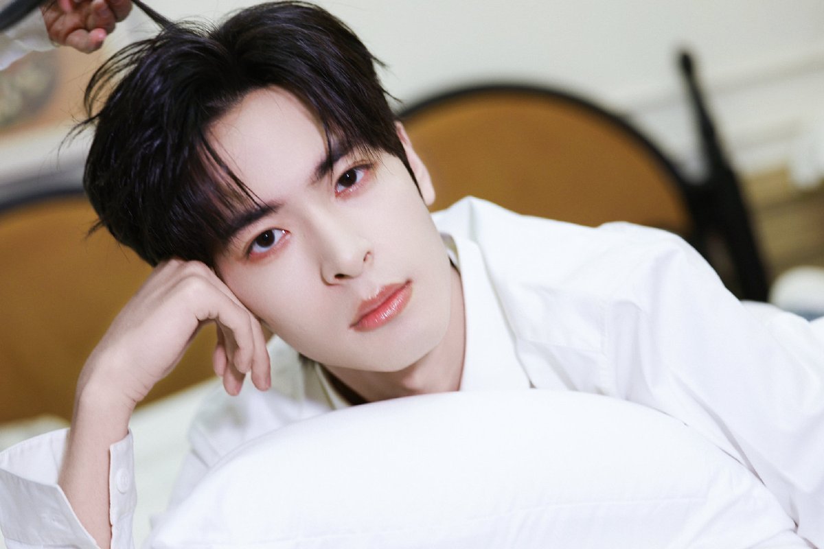 yaoi_mazter's tweet image. No wonder Baba is feral 95% of the time - thinking about how to gatekeep his LP must be keeping him up late into the night 🤭🤭🤭🤭

#XuJin #ZhangZhexu #MiJin