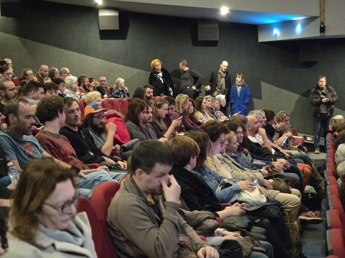 ICR_Budapesta's tweet image. We had a blast today at the screening of 🎬🎥 Kontinental25 (r. Radu Jude)   @CorvinMozi in Budapest. 

Our special guest for the audience was Eszter Tompa

#ICR_Budapesta  #film #RaduJude