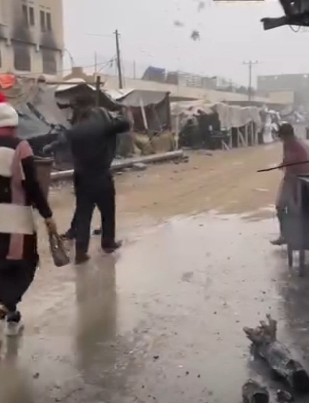 For 2 days we’ve had no help  not even a single dollar. We’re still struggling in this weather, with windows that won’t fully close &amp; rent have to pay. I’m just trying to keep my parents &amp; my little girl warm &amp; safe. Any support means more than I can say. 
chuffed.org/project/leliaa